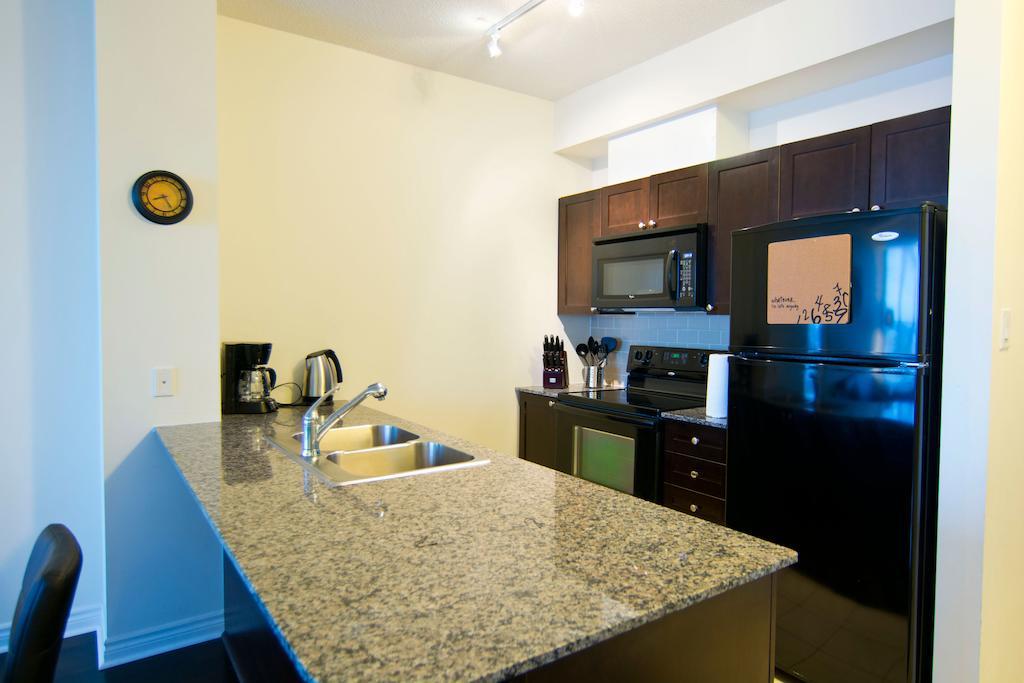 Maplewood Furnished Suites 미시소거 외부 사진