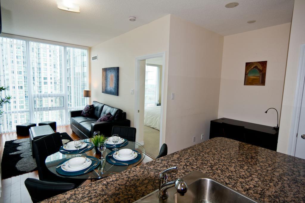Maplewood Furnished Suites 미시소거 외부 사진