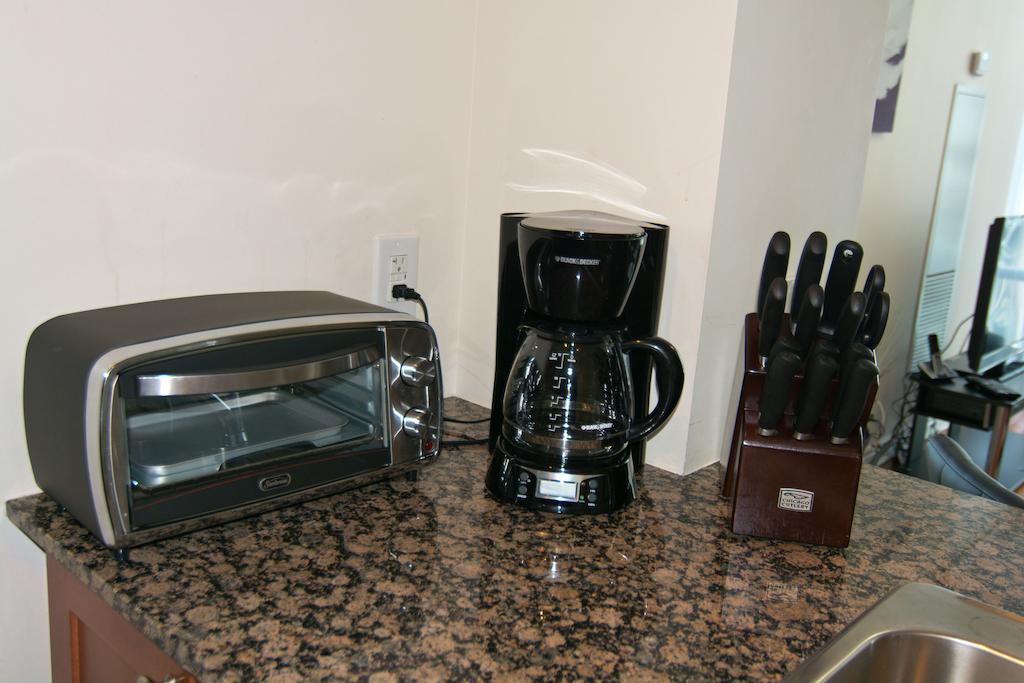 Maplewood Furnished Suites 미시소거 외부 사진